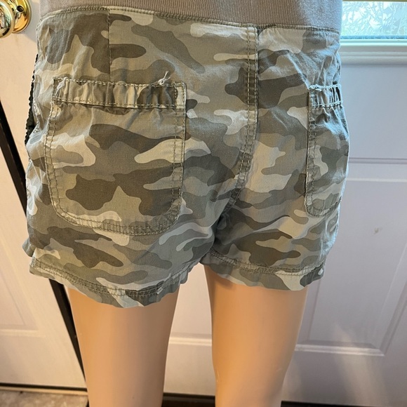 Top VS size Large, bottom size 2 Brand Ana - Picture 6 of 16